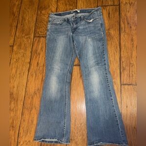 Levi's Light Blue Flare Jeans 524 Too Super Low size 30 low rise size 11 SHORT